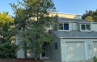 Available now: 3 bedroom ~ 1.5 bath Townhouse Located in northwest Corvallis