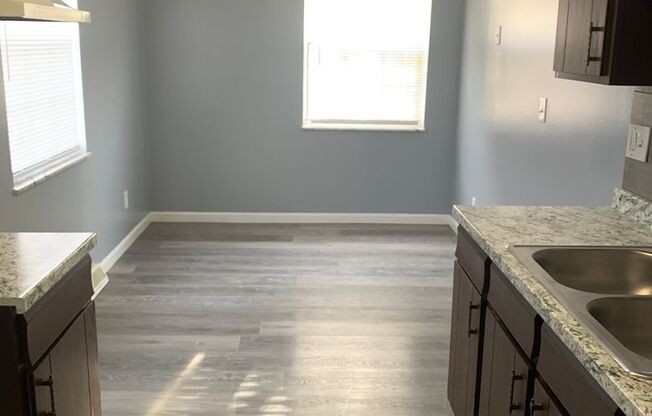 1614 Brooke Park