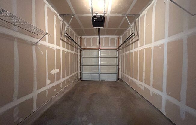 2 beds, 2 baths, $1,595, Unit # 1701