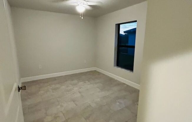 4608-4610 SW 8th Ct
