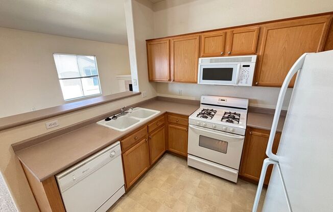 2 beds, 2 baths, $1,325, Unit # 2324