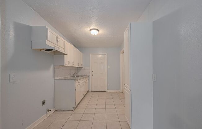 Affordable spacious 4bed/2bath single-family house!