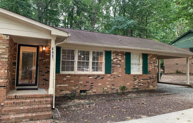 720 CLARION DR