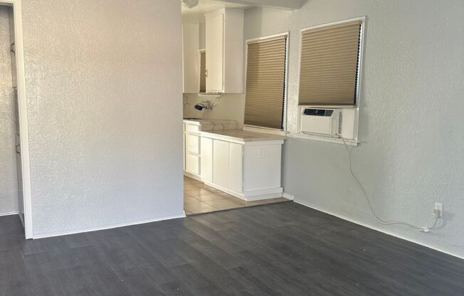 2 beds, 1 bath, 800 sqft, $1,995, Unit 5837 Picker Street