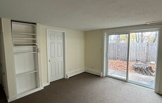 3 beds, 1 bath, $2,450, Unit 22