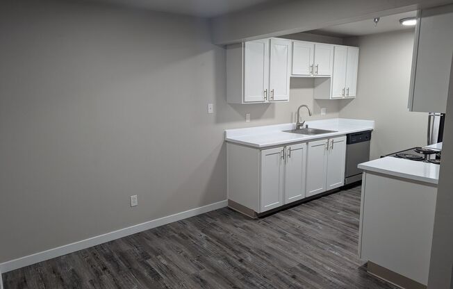 1 bed, 1 bath, 677 sqft, $1,640, Unit J204