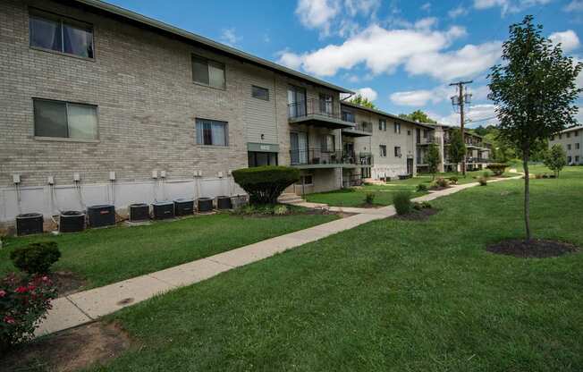 Lilly Garden Apartments Building Exterior 16