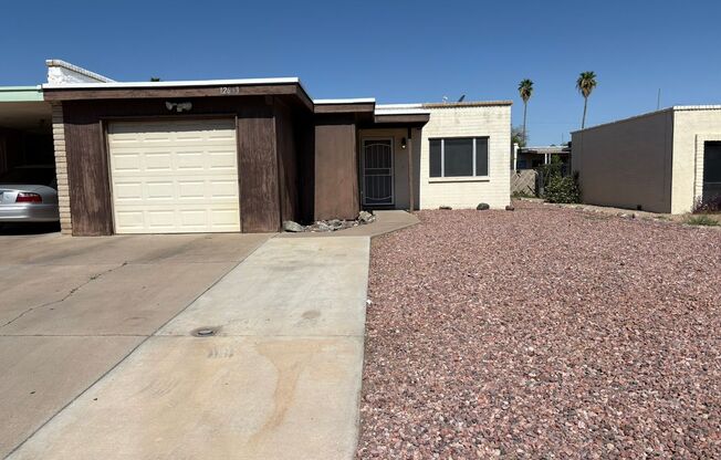 2 Bed 1 Bath Twin Home Unit in Youngtown, 1-car garage