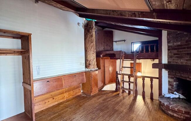 Charming cottage studio in Studio City