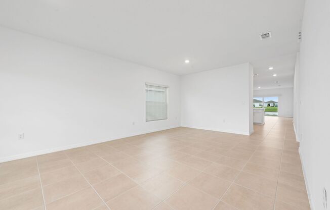 4 Bedroom/2 Bath Home with WaterView in Stepping Stone of Poinciana