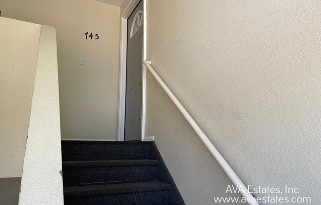 745 E LAPORTE DR