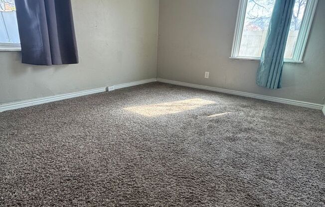 Beautiful home for rent in Pleasant Grove(main level only).