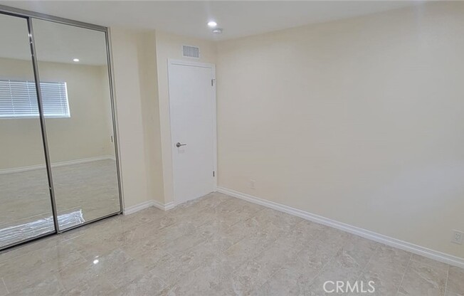 2 beds, 2 baths, 966 sqft, $2,900, Unit E33