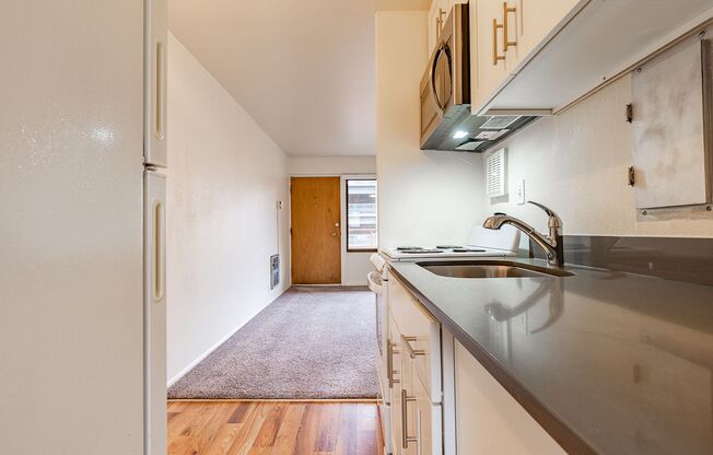 1 bed, 1 bath, 394 sqft, $1,295, Unit 01 - 409