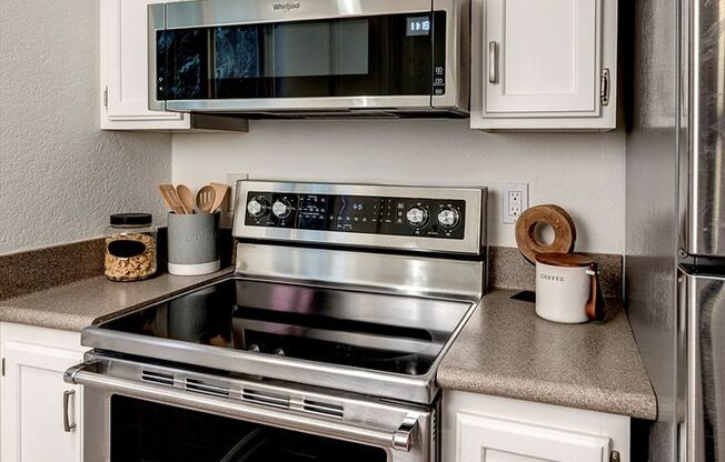 2bd/1.75ba Redmond Condo