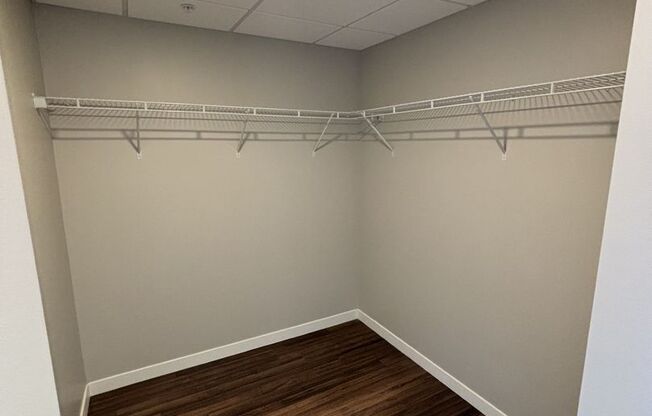 2 beds, 2 baths, 1,210 sqft, $2,000, Unit 320