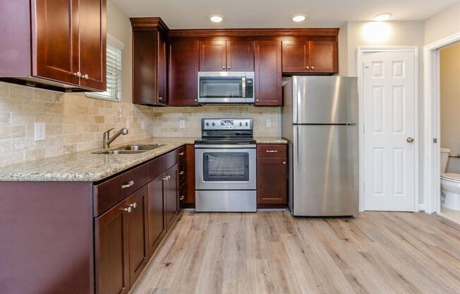 1 bed, 1 bath, 450 sqft, $825, Unit 4