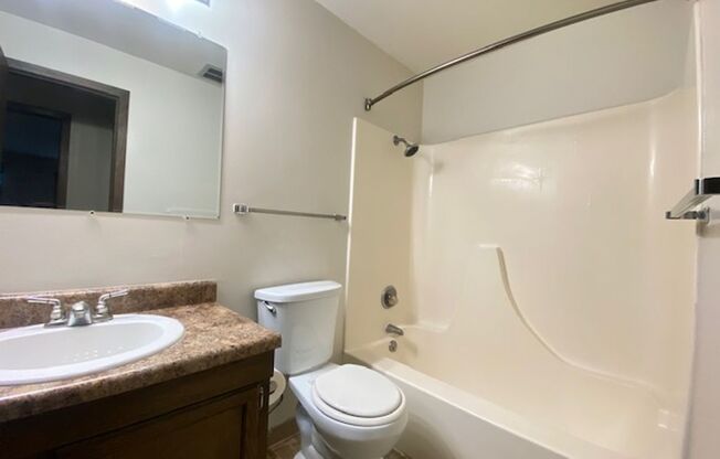 1 bed, 1 bath, 650 sqft, $880, Unit 1505-17