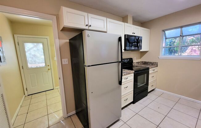 2 beds, 2 baths, $1,450