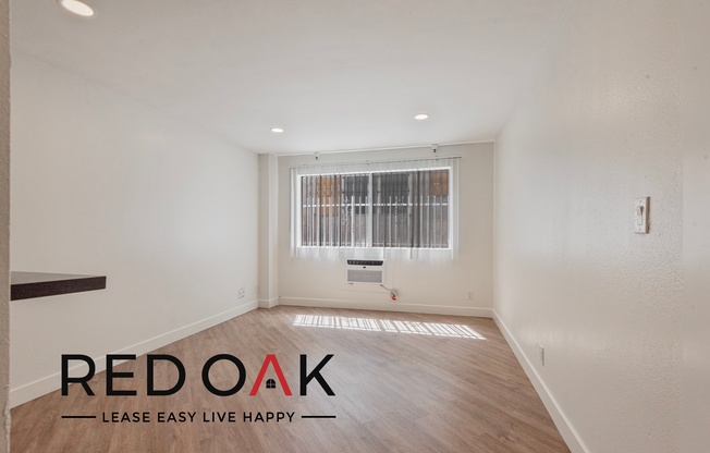 310 1/2 S KENMORE AVE