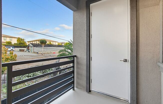 2 beds, 2 baths, 725 sqft, $2,195, Unit 1105