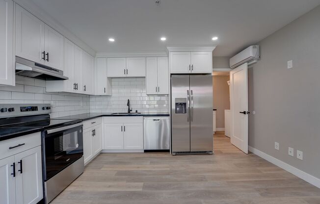 1 bed, 1 bath, 440 sqft, $2,295, Unit 203