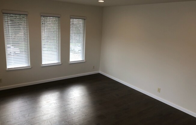 1 bed, 1 bath, $1,900, Unit 11