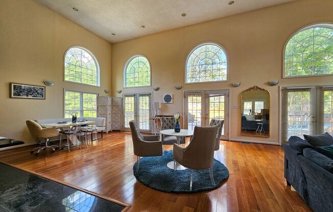 SPACIOUS LUXURY HOME WITH IN-LAW SUITE! [FURNISHED RENTAL]