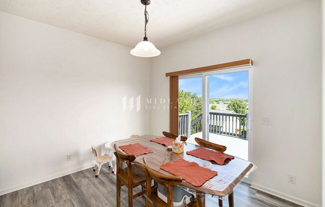1.5 story in Ashford Hollow