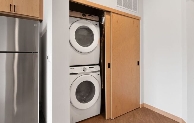 1 bed, 1 bath, 638 sqft, $1,595, Unit 147