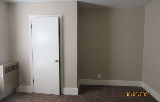 1 bed, 1 bath, 738 sqft, $725, Unit Apt 1