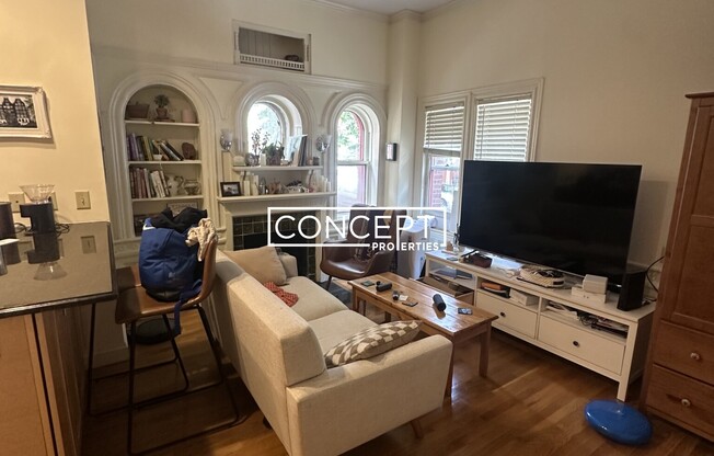 195 ALT COMMONWEALTH AVE