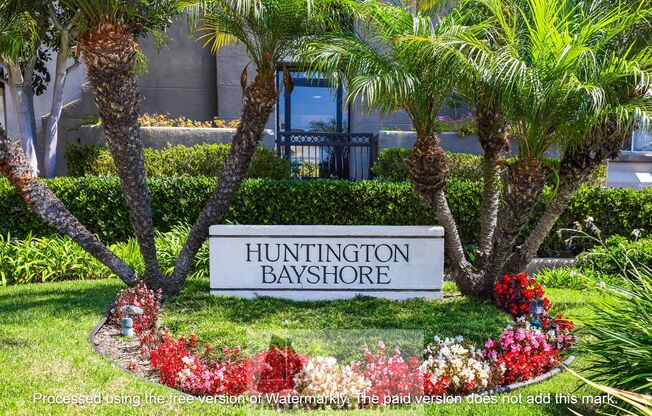 Huntington Bayshores downtown home!