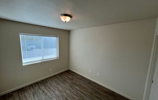 2 beds, 1 bath, $2,500