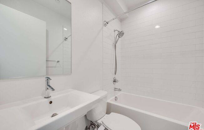 4320 EAGLE ROCK BLVD