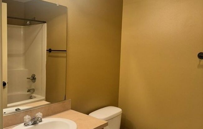 2 beds, 2 baths, 918 sqft, $1,495, Unit 4928-103