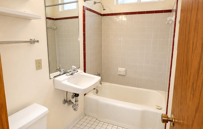 1 bed, 1 bath, 482 sqft, $1,150, Unit 223A