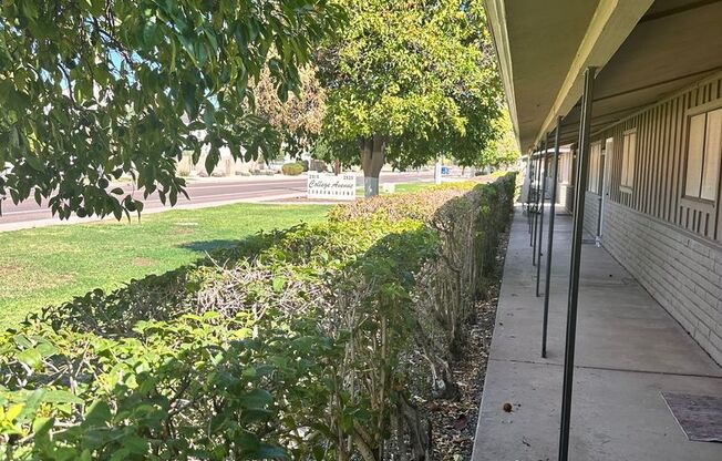 Discover this Charming 2-Bedroom - Tempe - Close to Mill Ave