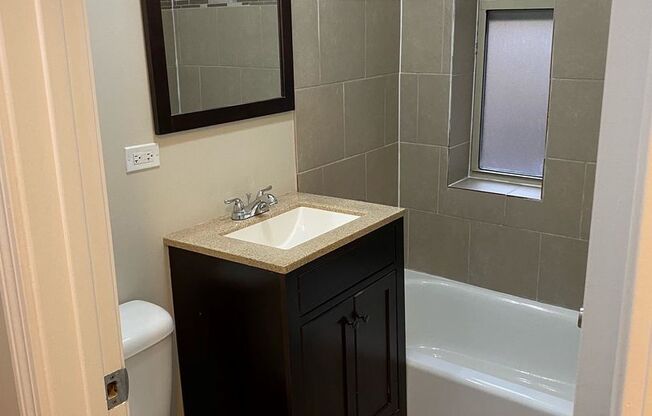1 bed, 1 bath, 675 sqft, $1,395, Unit 203