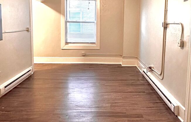 1 bed, 1 bath, 435 sqft, $1,625, Unit 905