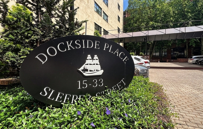 1 bed, 1 bath, 870 sqft, $4,000, Unit 403