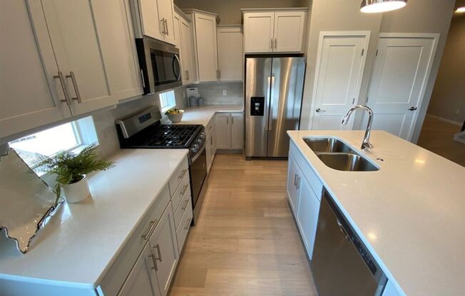 Flying Horse Luxury 4 Bed Townhouse with Mt. Views