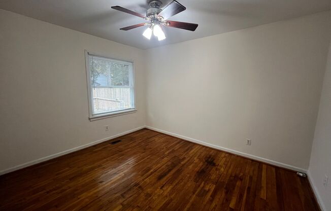 3 beds, 1 bath, $1,350