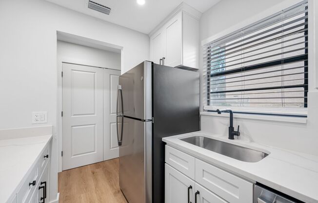 2 beds, 2.5 baths, 1,200 sqft, $1,995, Unit 13