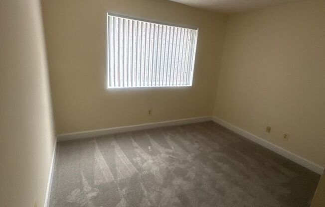 3 beds, 2 baths, 1,300 sqft, $2,150, Unit 3335 #201