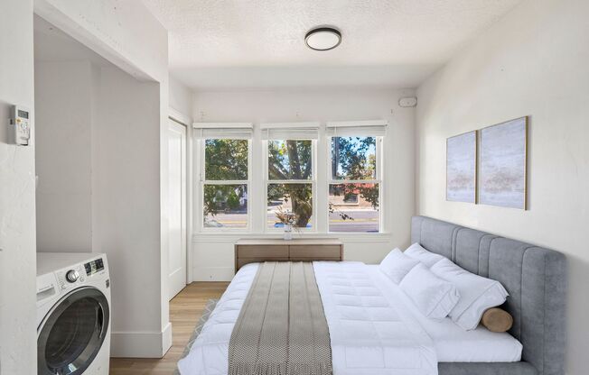 Studio, 1 bath, 275 sqft, $999, Unit 03