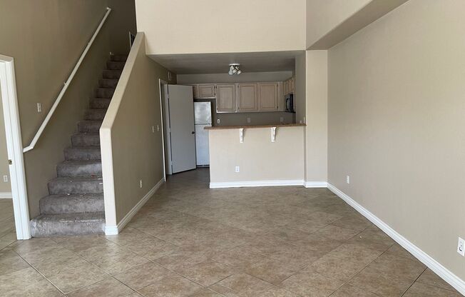 Spacious Condo with Loft & 2-Car Garage – Minutes from the Strip!