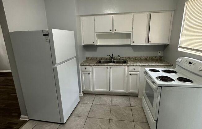 2031 W 9th St.