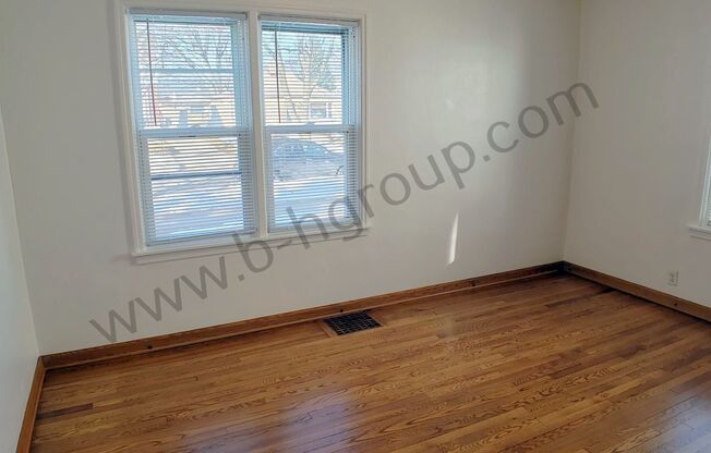 3 beds, 1 bath, $1,850