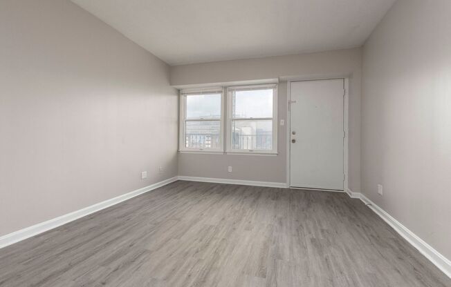 2 beds, 2 baths, $895, Unit 328